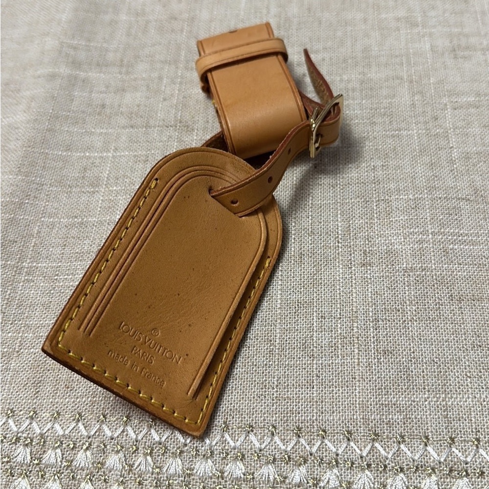LOUIS VUITTON Poignier name tag set